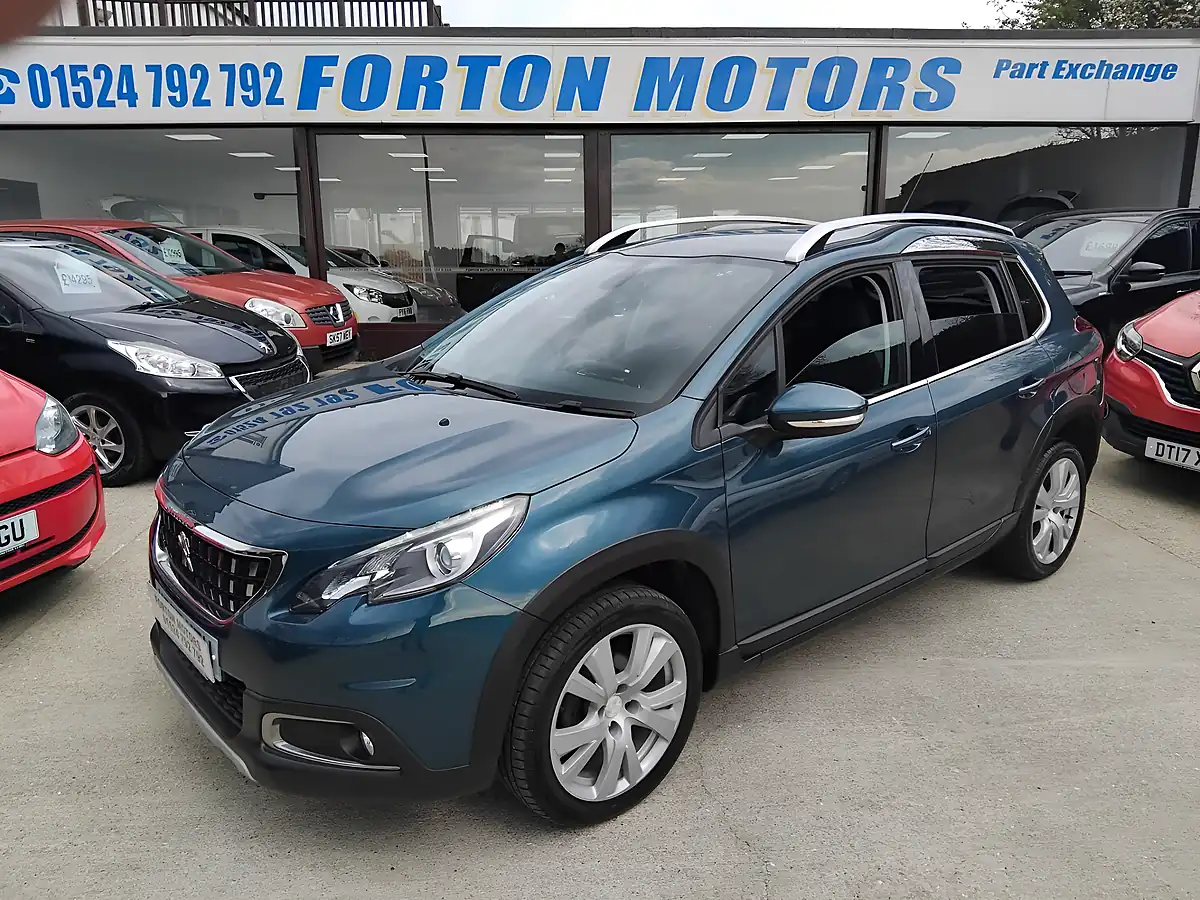 Used 2018 Peugeot 2008 Allure Green - Interior and Exterior details 10