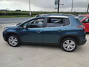 Used 2018 Peugeot 2008 Allure Green - Interior and Exterior details 5