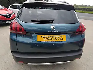 Used 2018 Peugeot 2008 Allure Green - Interior and Exterior details 7