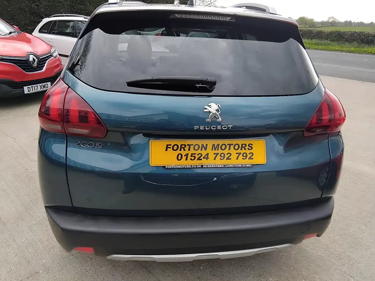Used 2018 Peugeot 2008 Allure Green - Interior and Exterior details 7