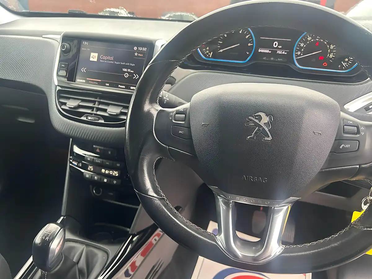 Used 2018 Peugeot 2008 Allure Grey - Interior and Exterior details 11