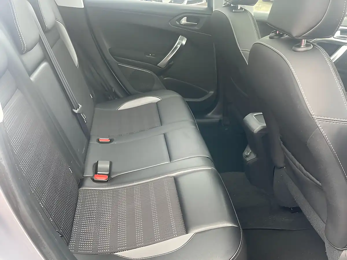 Used 2018 Peugeot 2008 Allure Grey - Interior and Exterior details 13