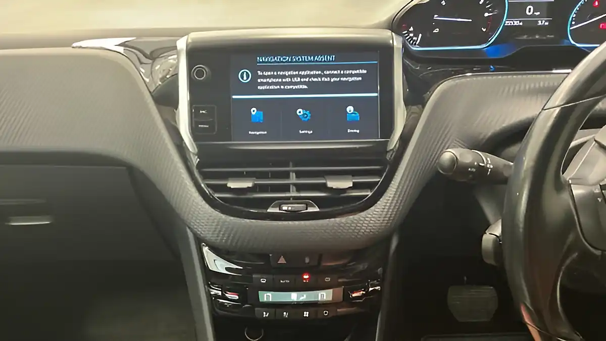 Used 2018 Peugeot 2008 Allure Grey - Interior and Exterior details 10
