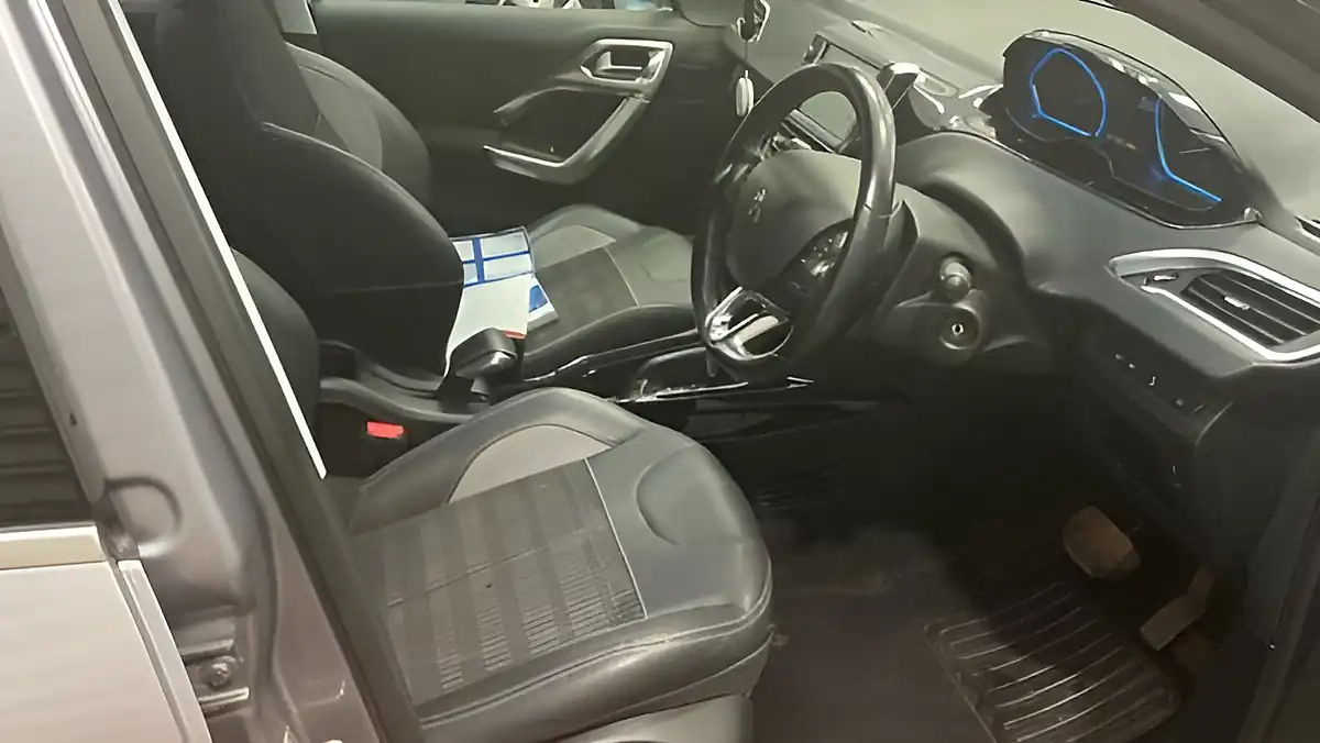 Used 2018 Peugeot 2008 Allure Grey - Interior and Exterior details 8