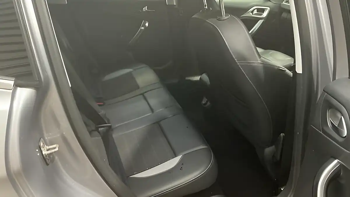 Used 2018 Peugeot 2008 Allure Grey - Interior and Exterior details 9