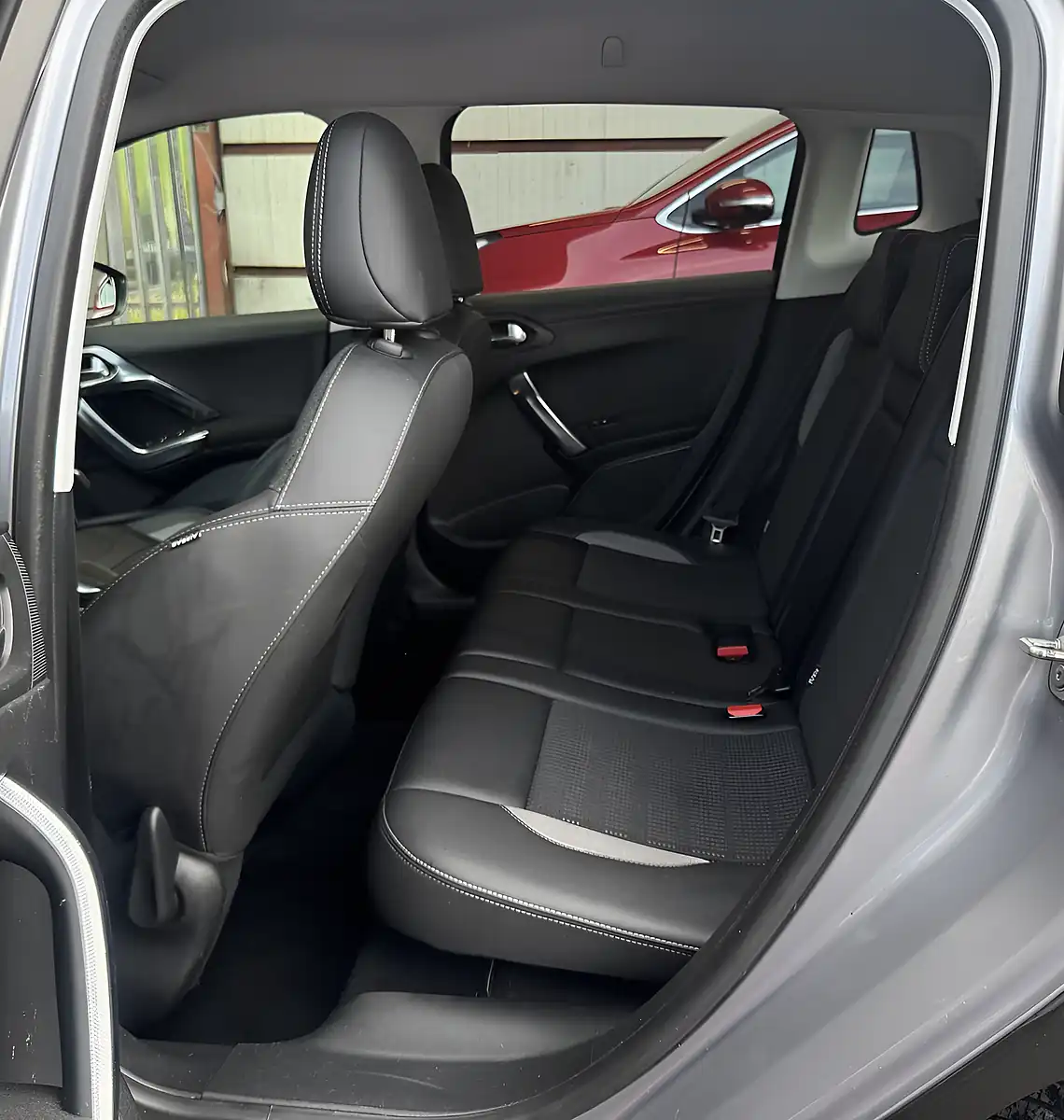 Used 2018 Peugeot 2008 Allure Grey - Interior and Exterior details 11