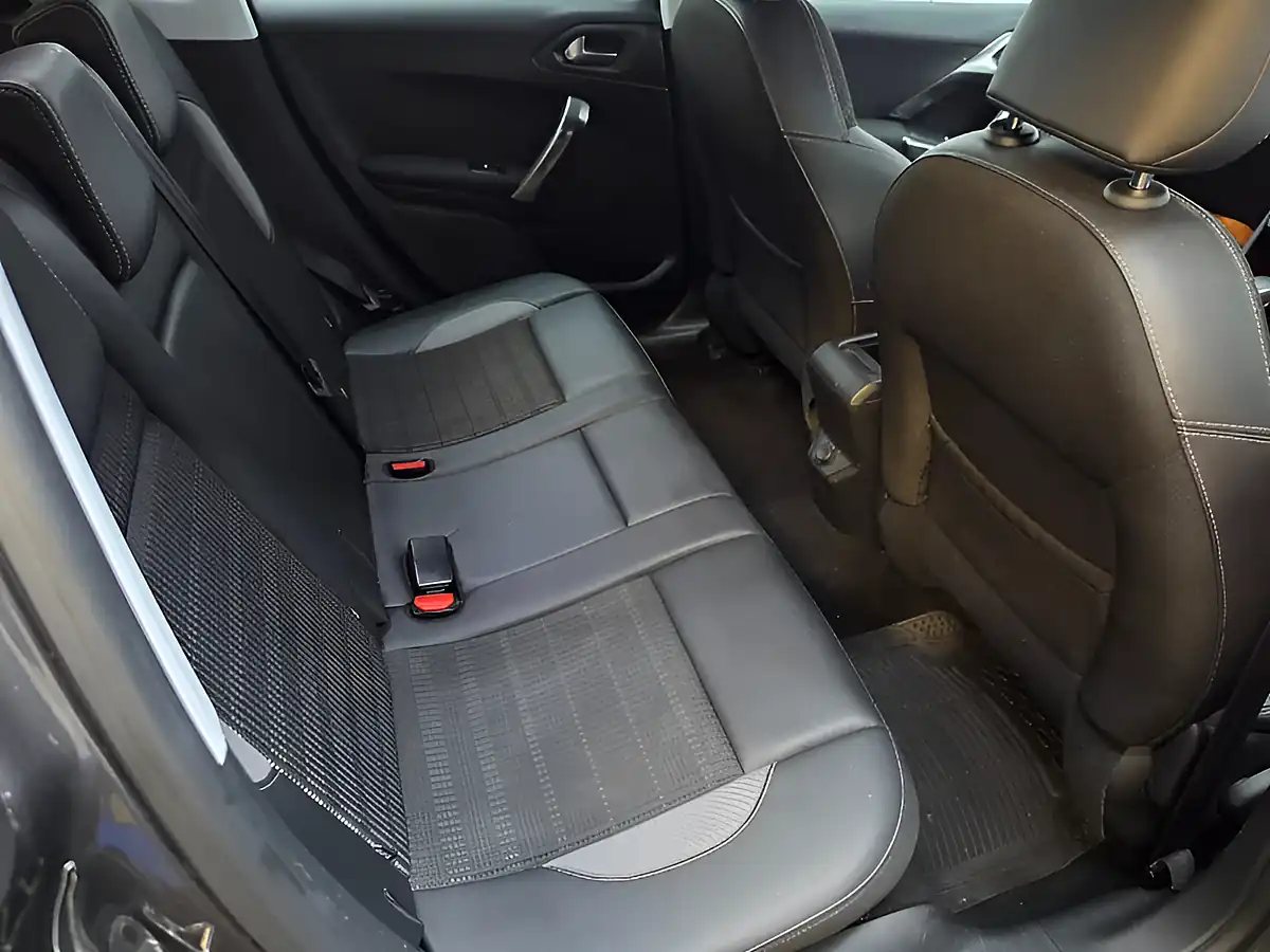 Used 2018 Peugeot 2008 Allure Grey - Interior and Exterior details 14