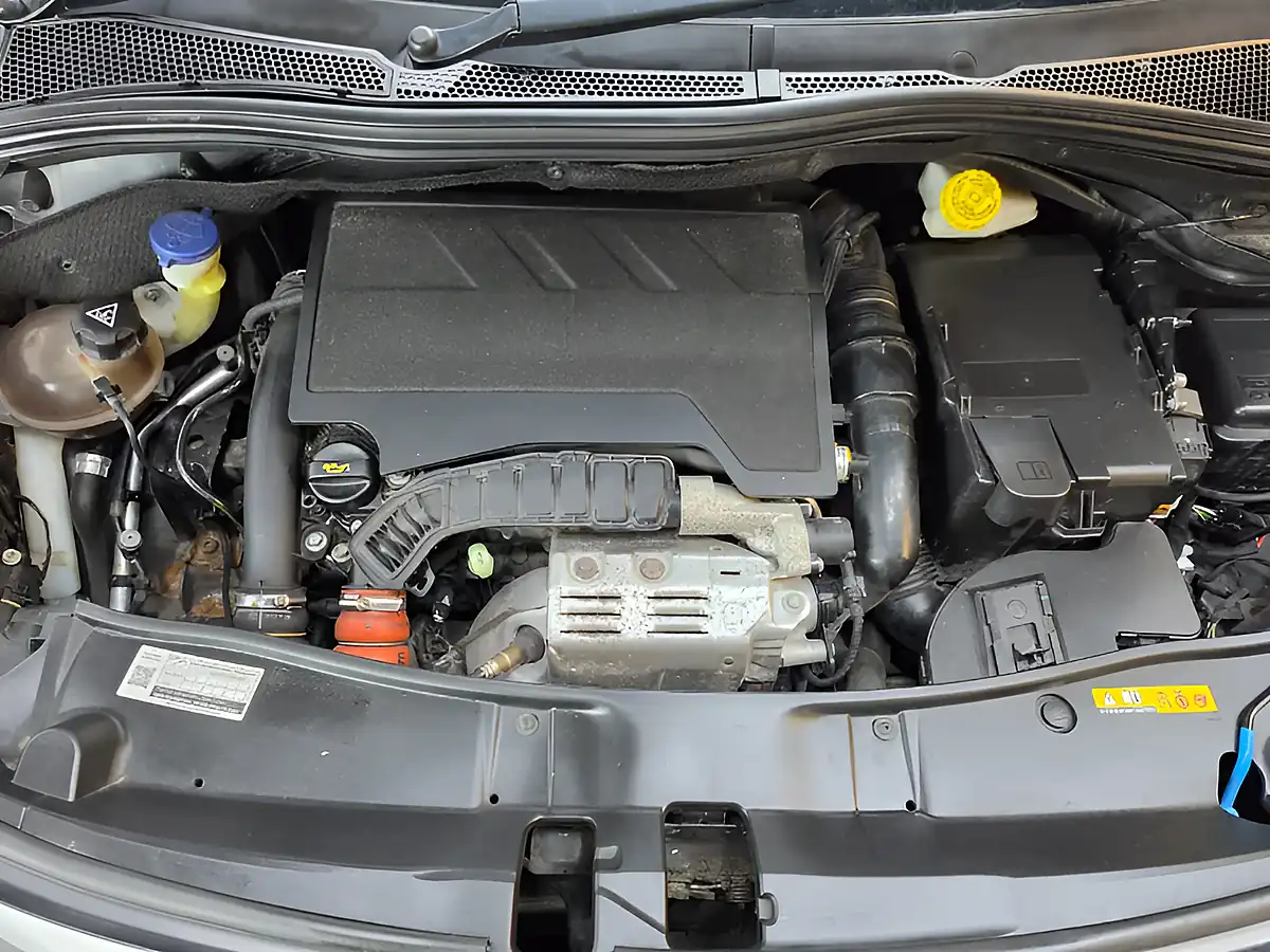 Used 2018 Peugeot 2008 Allure Grey - Interior and Exterior details 18