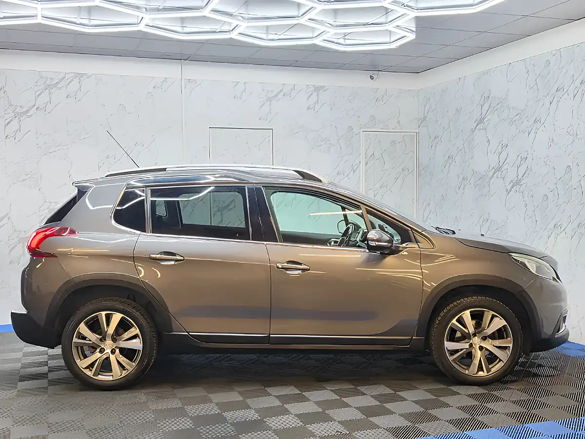 Used 2018 Peugeot 2008 Allure Grey - Interior and Exterior details 8