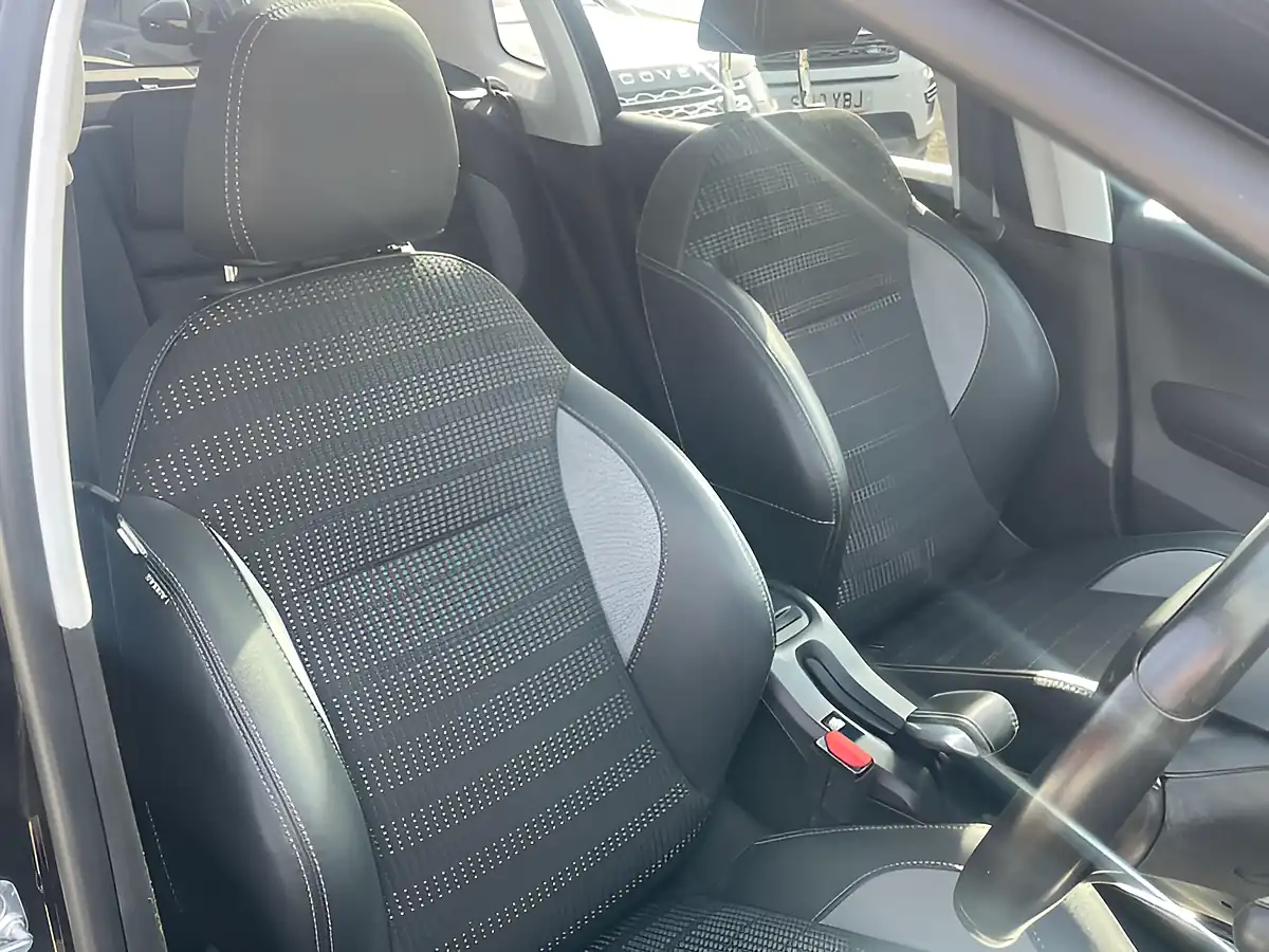 Used 2018 Peugeot 2008 Allure Premium Black - Interior and Exterior details 12