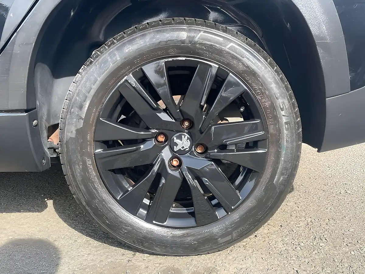 Used 2018 Peugeot 2008 Allure Premium Black - Interior and Exterior details 5