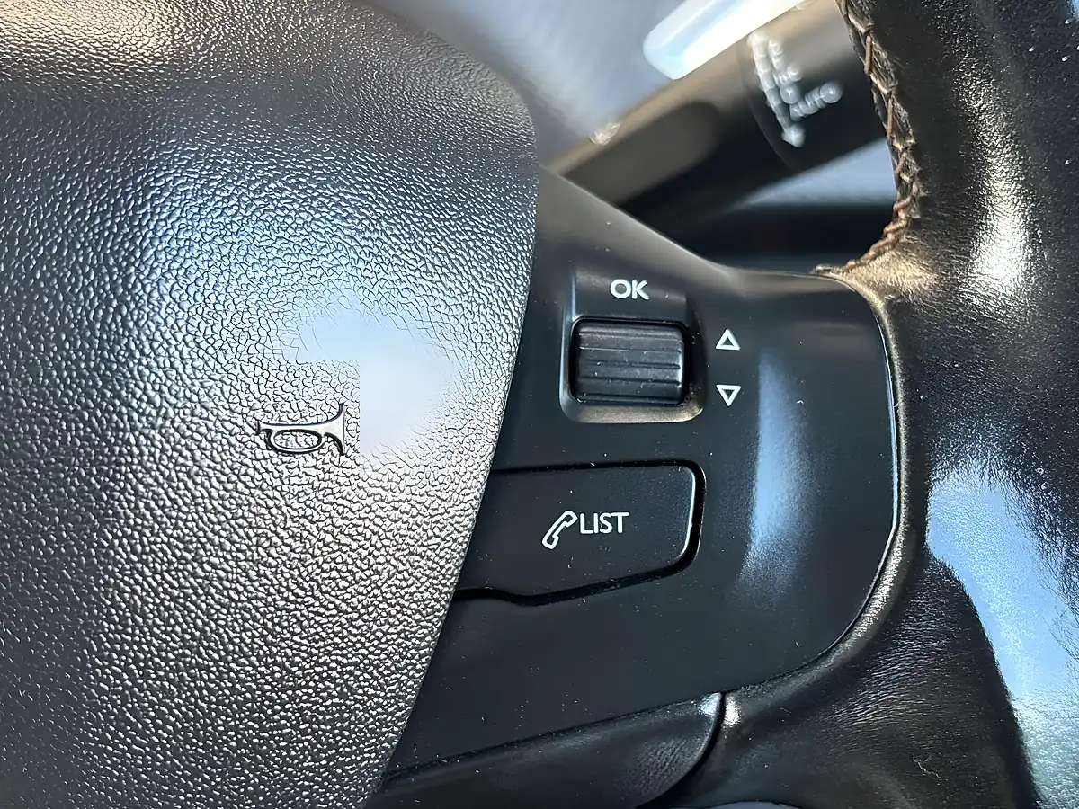 Used 2018 Peugeot 2008 Allure Premium Grey - Interior and Exterior details 14