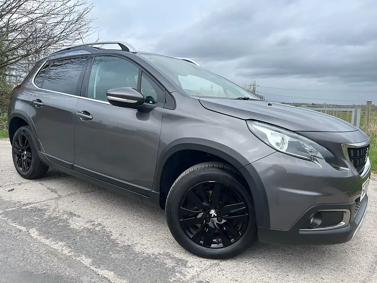 Used 2018 Peugeot 2008 Allure Premium Grey - Front View