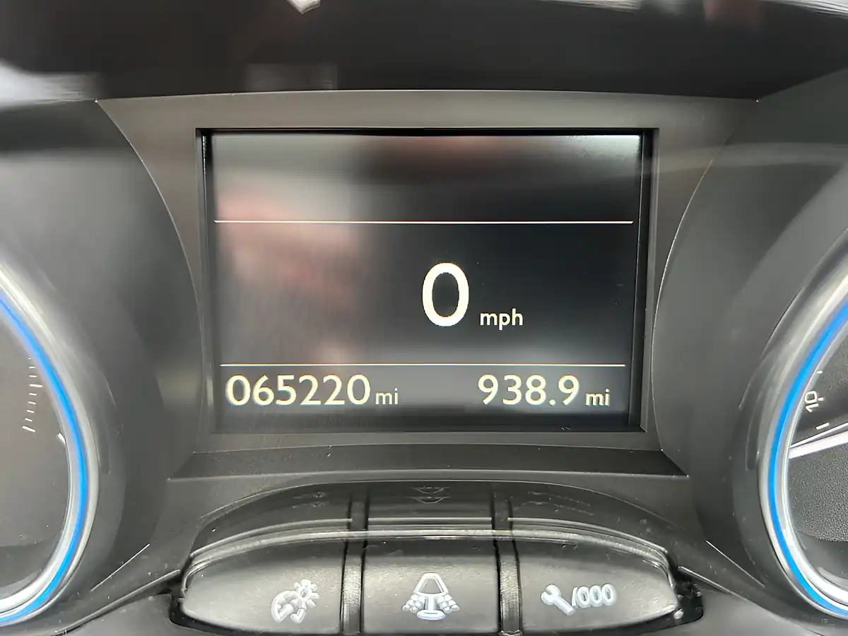 Used 2018 Peugeot 2008 Allure Premium Grey - Interior and Exterior details 13