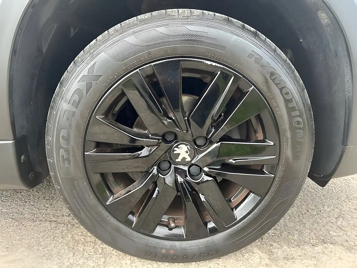 Used 2018 Peugeot 2008 Allure Premium Grey - Interior and Exterior details 20