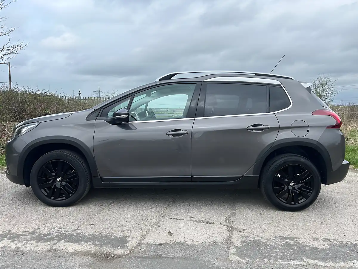 Used 2018 Peugeot 2008 Allure Premium Grey - Interior and Exterior details 5