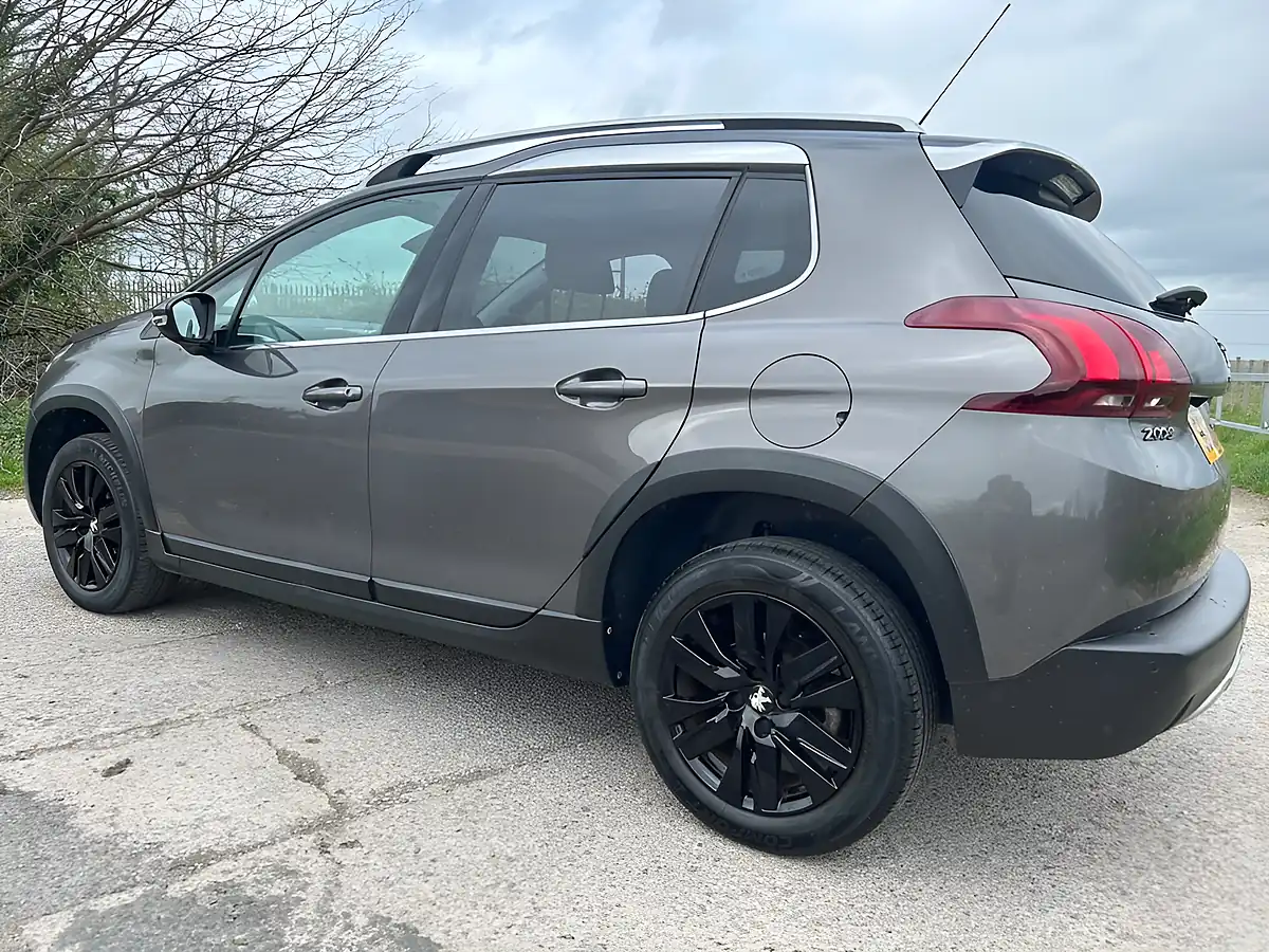 Used 2018 Peugeot 2008 Allure Premium Grey - Interior and Exterior details 6