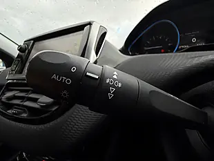 Used 2018 Peugeot 2008 Allure Premium Red - Interior and Exterior details 15
