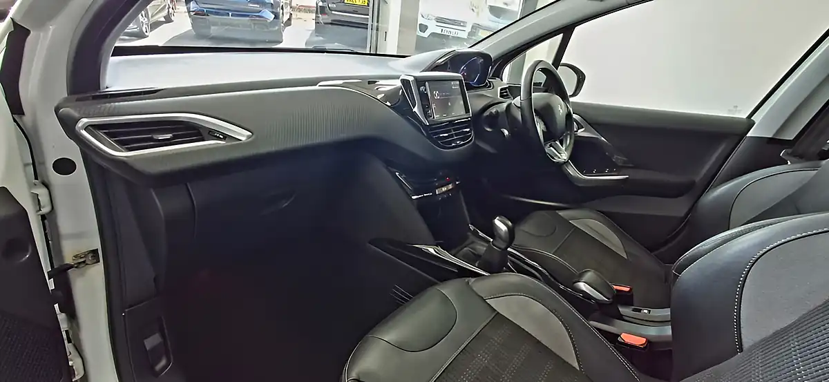 Used 2018 Peugeot 2008 Allure Premium White - Interior and Exterior details 17