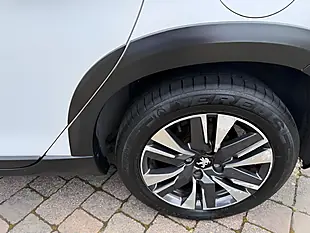 Used 2018 Peugeot 2008 Allure Premium White - Interior and Exterior details 10
