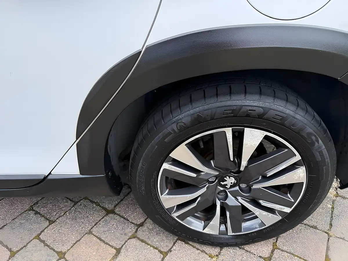 Used 2018 Peugeot 2008 Allure Premium White - Interior and Exterior details 10