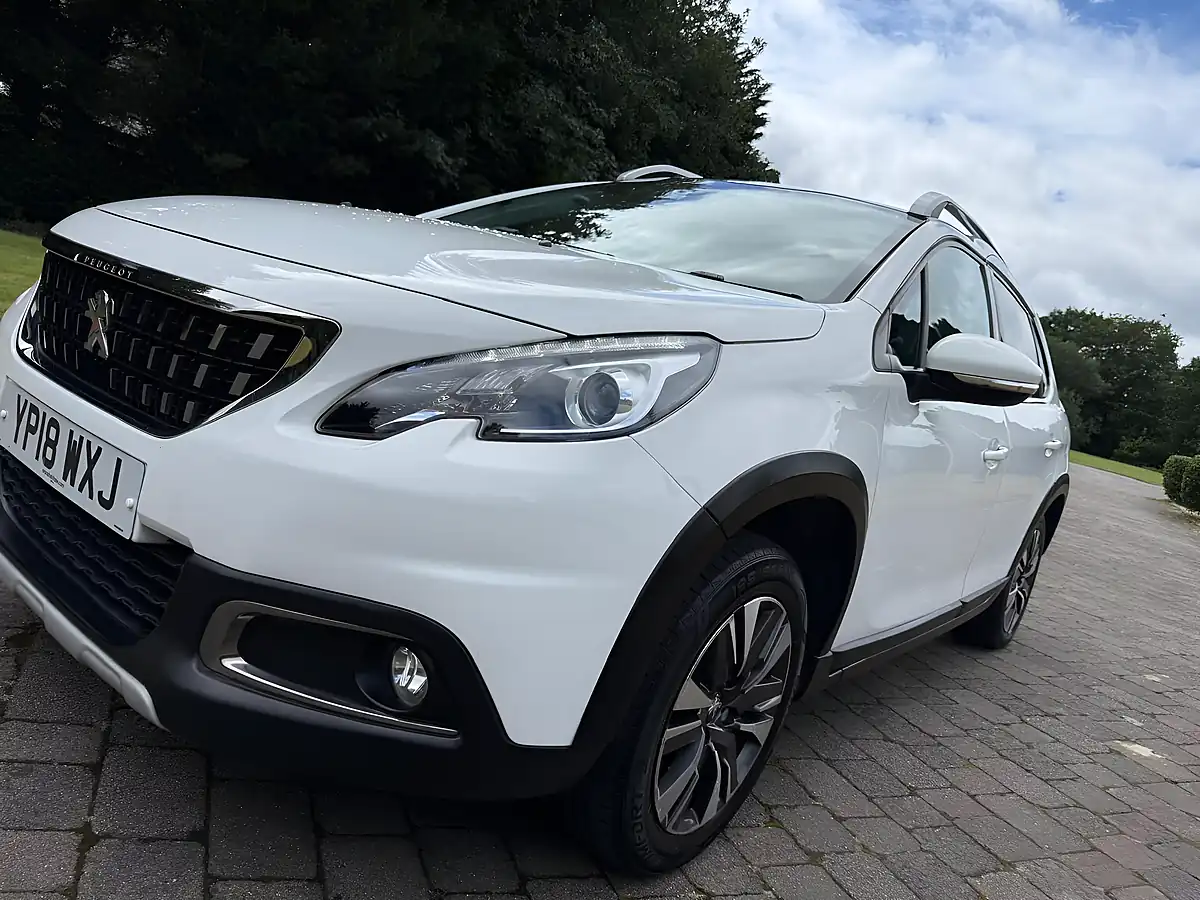Used 2018 Peugeot 2008 Allure Premium White - Interior and Exterior details 13