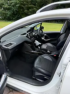 Used 2018 Peugeot 2008 Allure Premium White - Interior and Exterior details 16