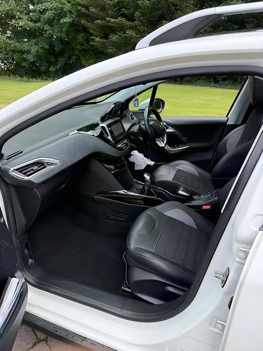 Used 2018 Peugeot 2008 Allure Premium White - Interior and Exterior details 16