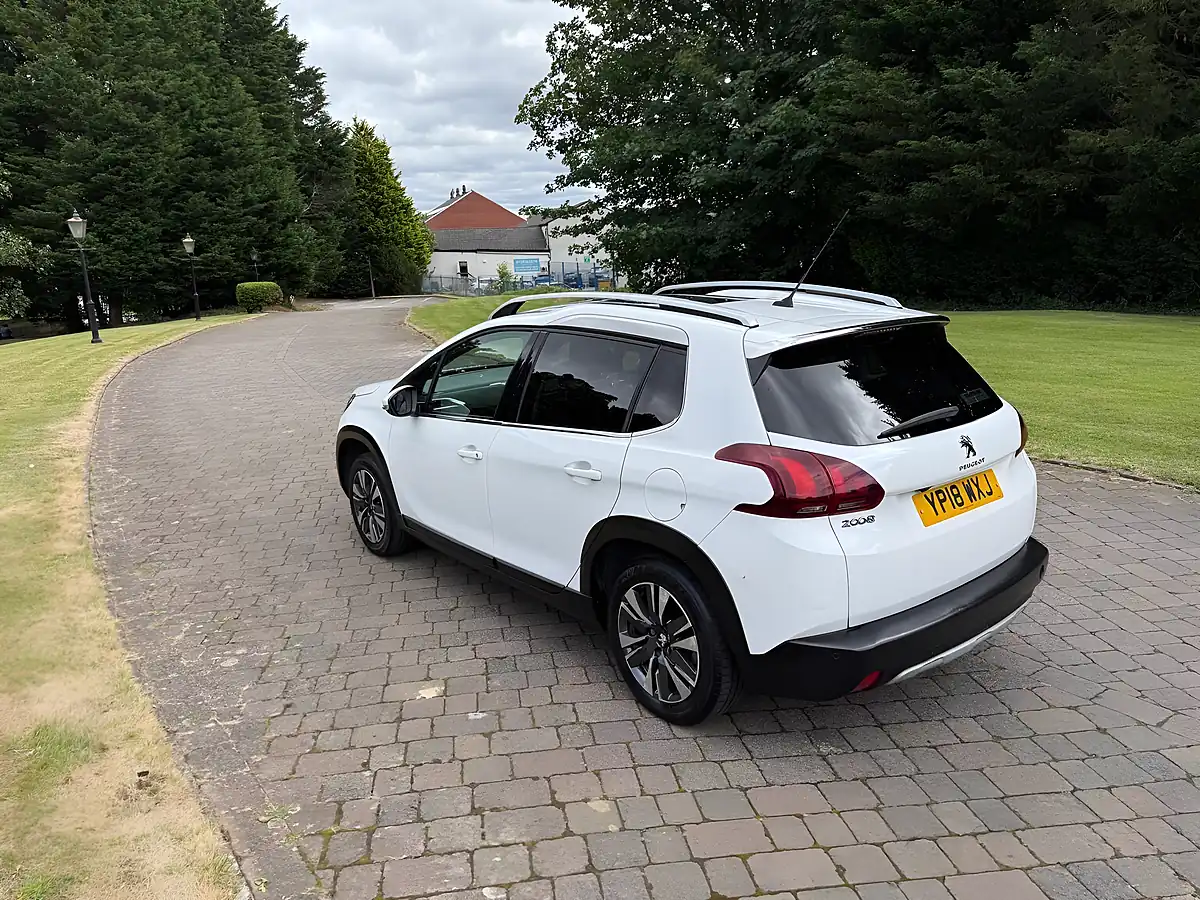 Used 2018 Peugeot 2008 Allure Premium White - Interior and Exterior details 5