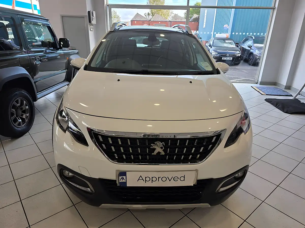 Used 2018 Peugeot 2008 Allure Premium White - Interior and Exterior details 5