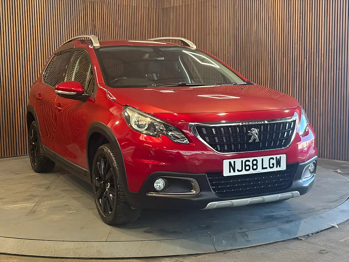 Used 2018 Peugeot 2008 Allure Red - Front View