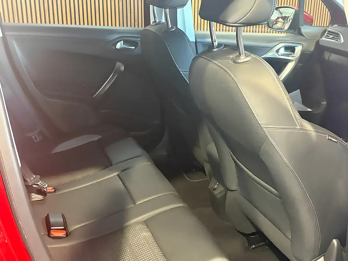 Used 2018 Peugeot 2008 Allure Red - Interior and Exterior details 12