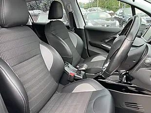 Used 2018 Peugeot 2008 Allure White - Interior and Exterior details 10