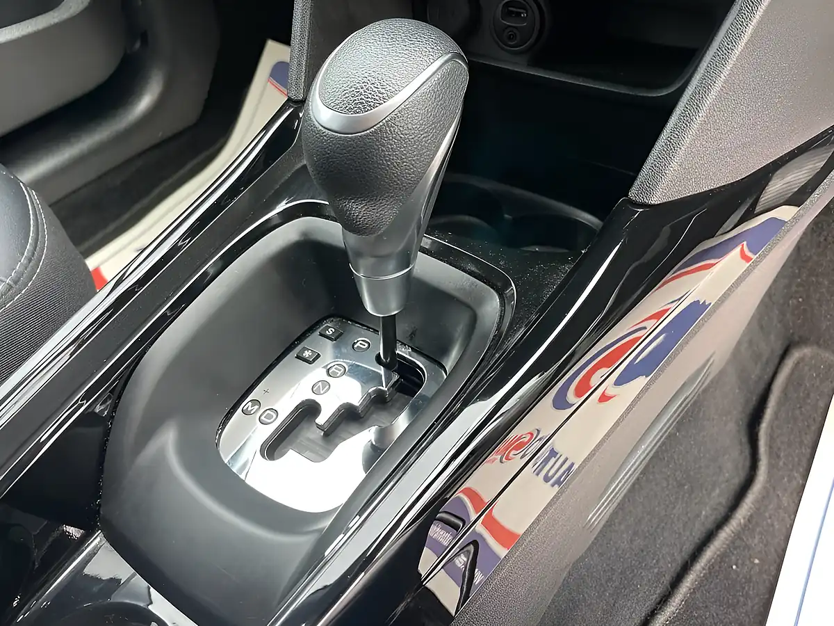 Used 2018 Peugeot 2008 Allure White - Interior and Exterior details 14