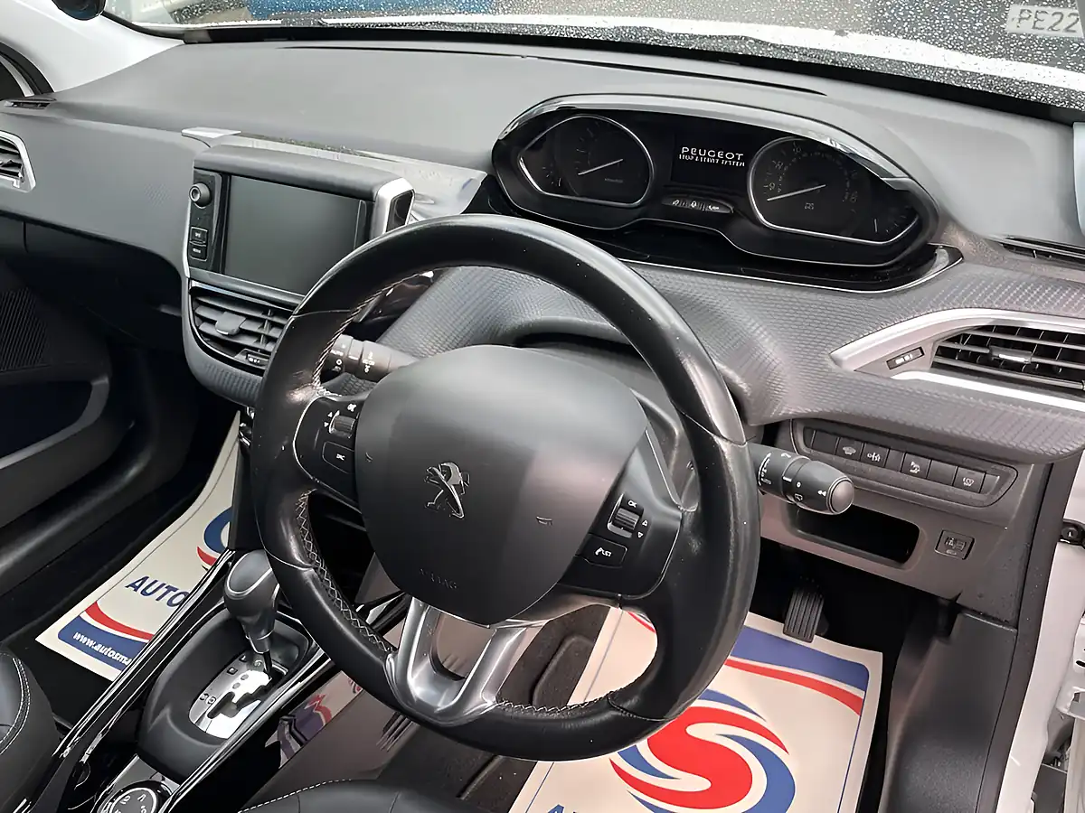 Used 2018 Peugeot 2008 Allure White - Interior and Exterior details 9