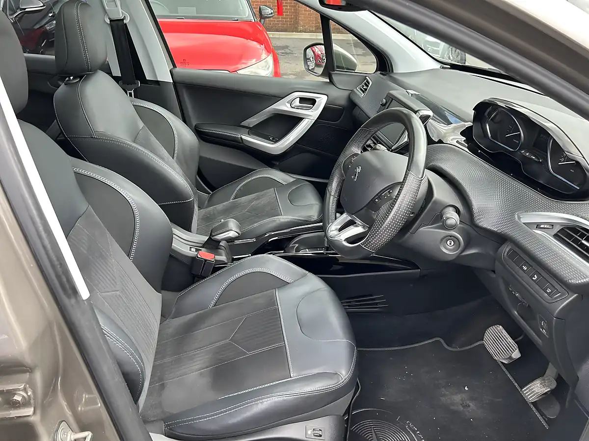 Used 2018 Peugeot 2008 Grey - Interior and Exterior details 12