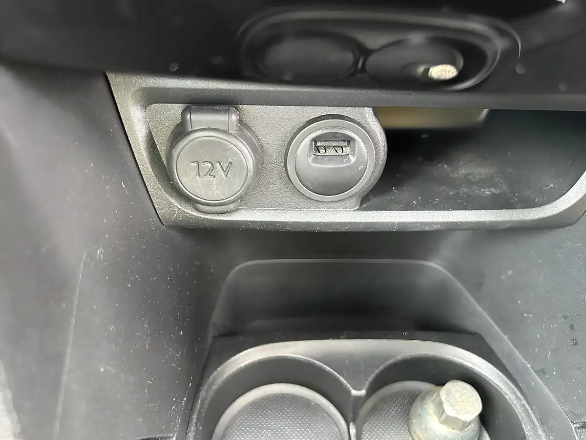 Used 2018 Peugeot 2008 Grey - Interior and Exterior details 15