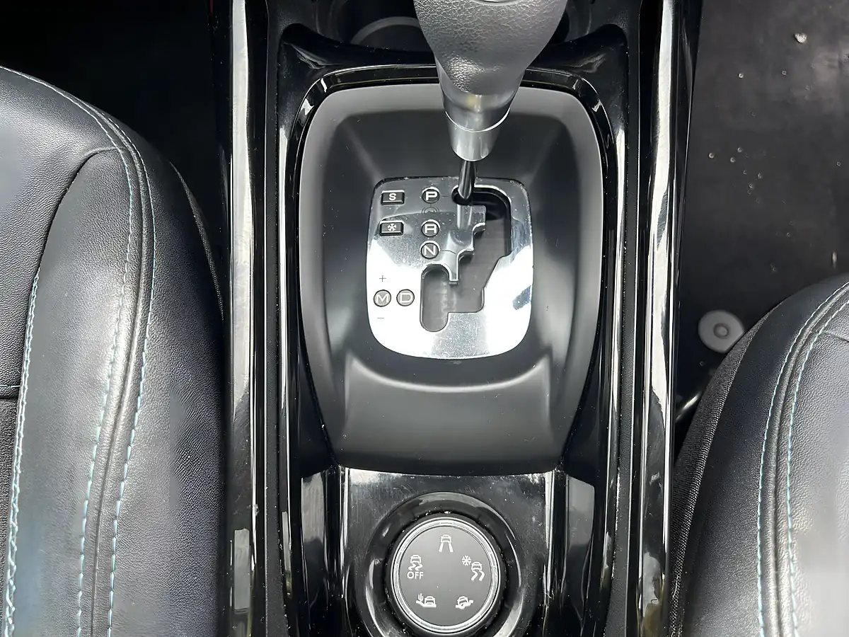 Used 2018 Peugeot 2008 Grey - Interior and Exterior details 16