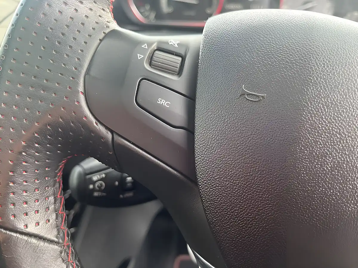 Used 2018 Peugeot 2008 GT Line Cumulus Grey - Interior and Exterior details 14