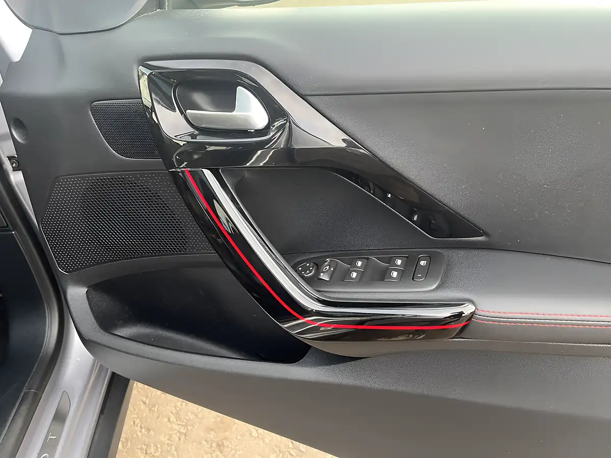Used 2018 Peugeot 2008 GT Line Cumulus Grey - Interior and Exterior details 18