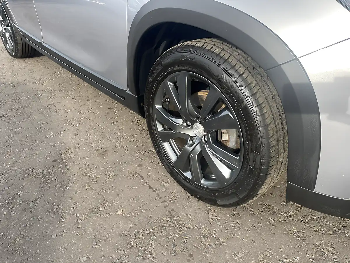 Used 2018 Peugeot 2008 GT Line Cumulus Grey - Interior and Exterior details 5