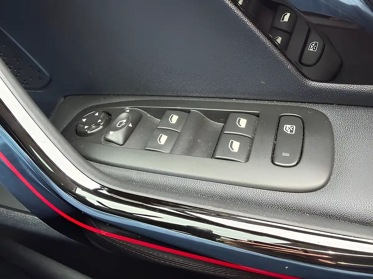 Used 2018 Peugeot 2008 GT Line Red - Interior and Exterior details 12