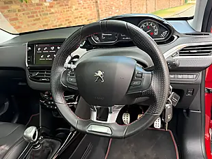 Used 2018 Peugeot 2008 GT Line Red - Interior and Exterior details 4