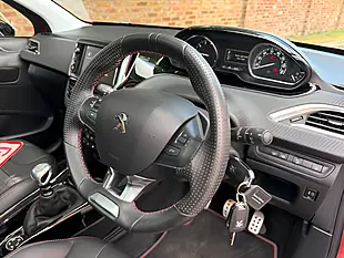 Used 2018 Peugeot 2008 GT Line Red - Interior and Exterior details 7