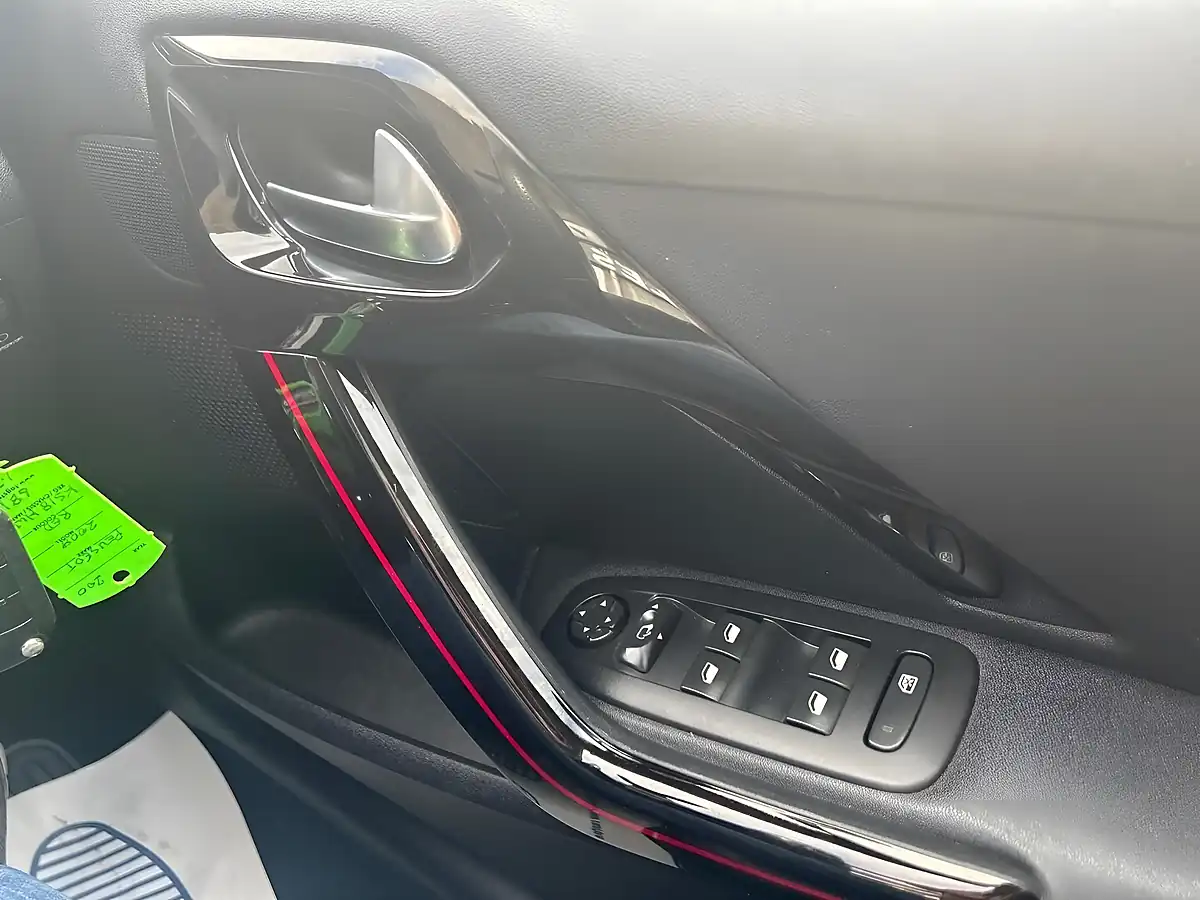 Used 2018 Peugeot 2008 GT Line Red - Interior and Exterior details 20