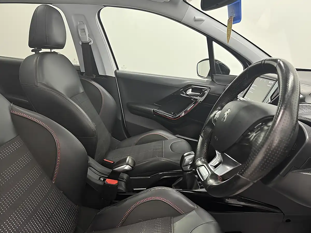 Used 2018 Peugeot 2008 GT Line White - Interior and Exterior details 10