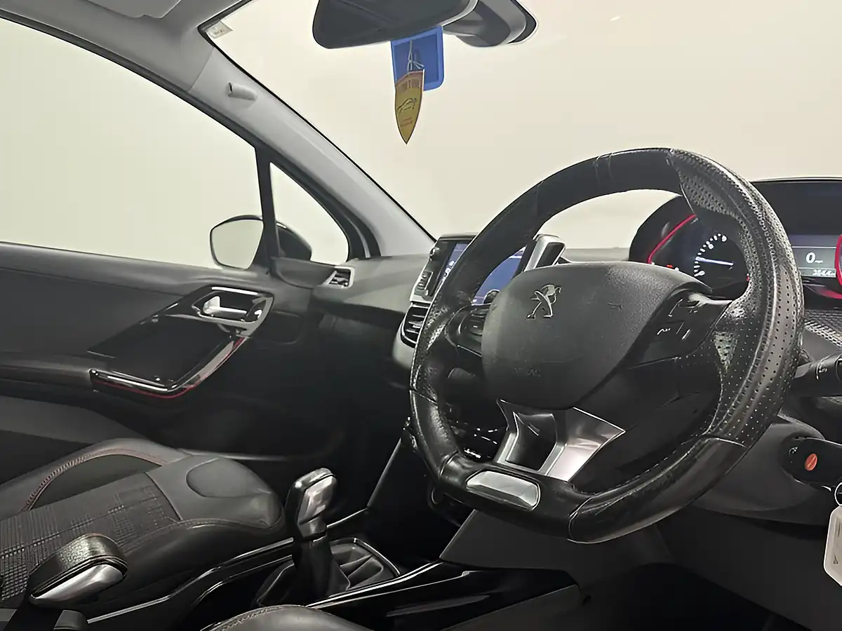 Used 2018 Peugeot 2008 GT Line White - Interior and Exterior details 11