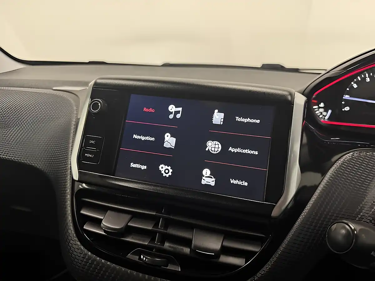 Used 2018 Peugeot 2008 GT Line White - Interior and Exterior details 18