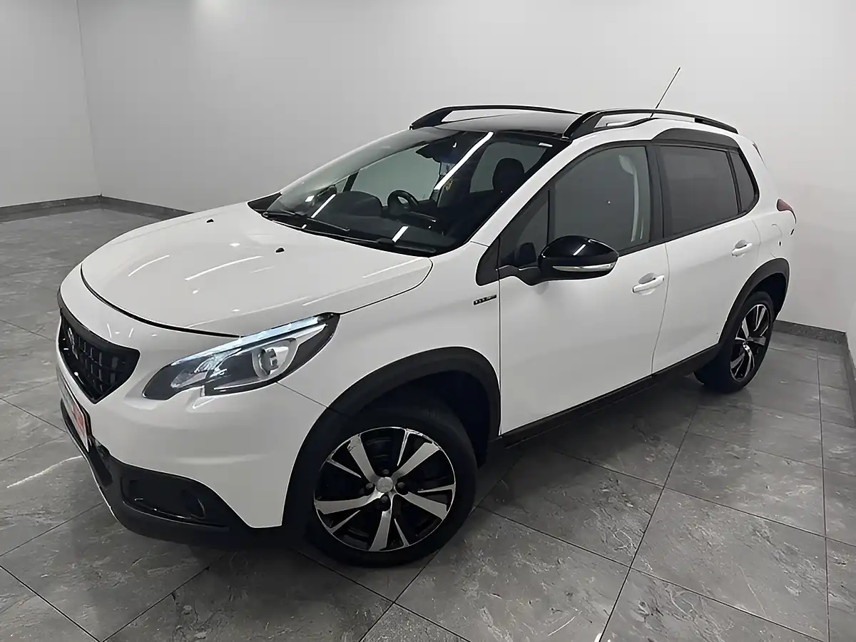 Used 2018 Peugeot 2008 GT Line White - Interior and Exterior details 4