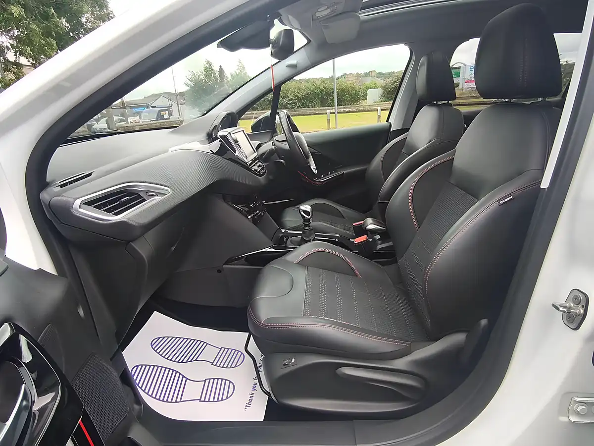 Used 2018 Peugeot 2008 GT Line White - Interior and Exterior details 12